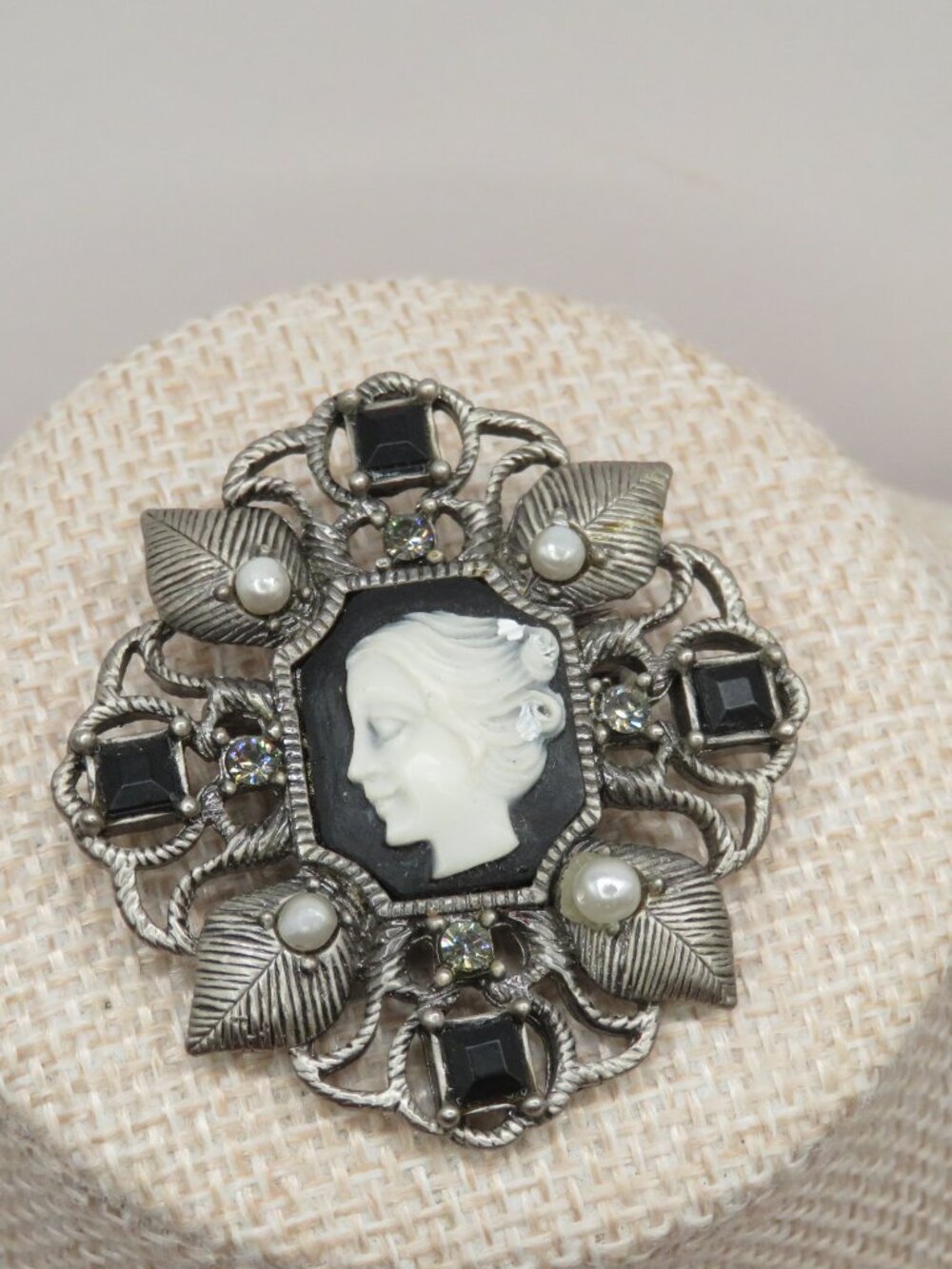Vintage Victorian Style Cameo Faux Pearl Brooch